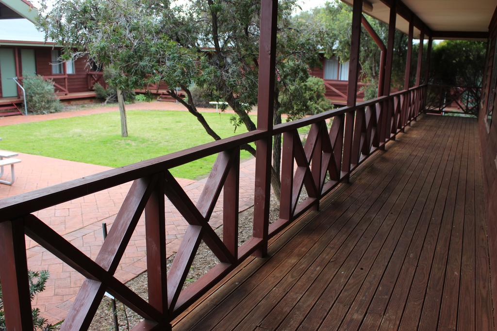 Aussie Cabins Hotel Дабо Екстериор снимка